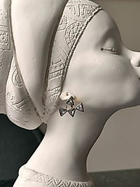 Gümüş Üçgen Taş Detay Küpe