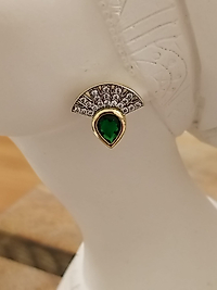 Gold Rengi Yeşil Damla  Taş Detay Küpe