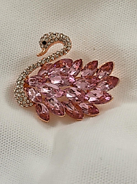 Kuğu Broş Pembe Taş Detay