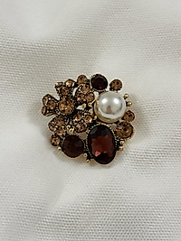 Vintage Tarzı İnci ve Kehribar Tonlu Broş