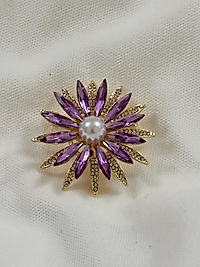 Çiçek Broş İnci Ve Lila Taş Detay