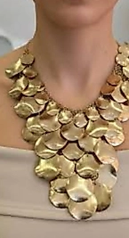 Şaşa Gold Pullu Kolye