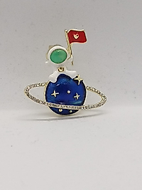 Uranüs&Astronot Figürü Taş Detaylı Broş