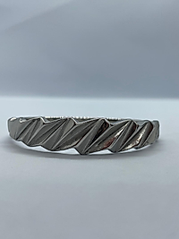 Gümüş Rengi Dalga Desen Kelepçe