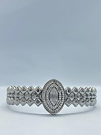 Gümüş Rengi Mekik Zirkon Taş Detaylı Kelepçe