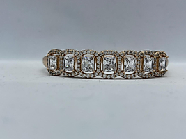 Rose Gold Yedi Sıra Taçlı Taş Detay Kelepçe