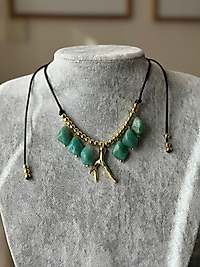 Mercan Kolye Yeşil Boncuk Detay