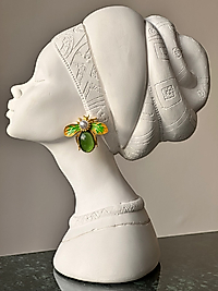 inci Detay Yeşil Arı Küpe