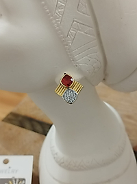 Kare Taş Detay Gold Küpe