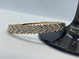 Rose Gold Balık Sırtı Taş Detay Kelepçe