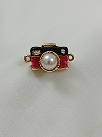 inci Detay Fotoğraf Makinesi Broş