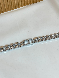 Gümüş Rengi Taş Detaylı Tasarım Bileklik