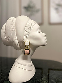 Gold Kare Pembe Beyaz Detay Küpe