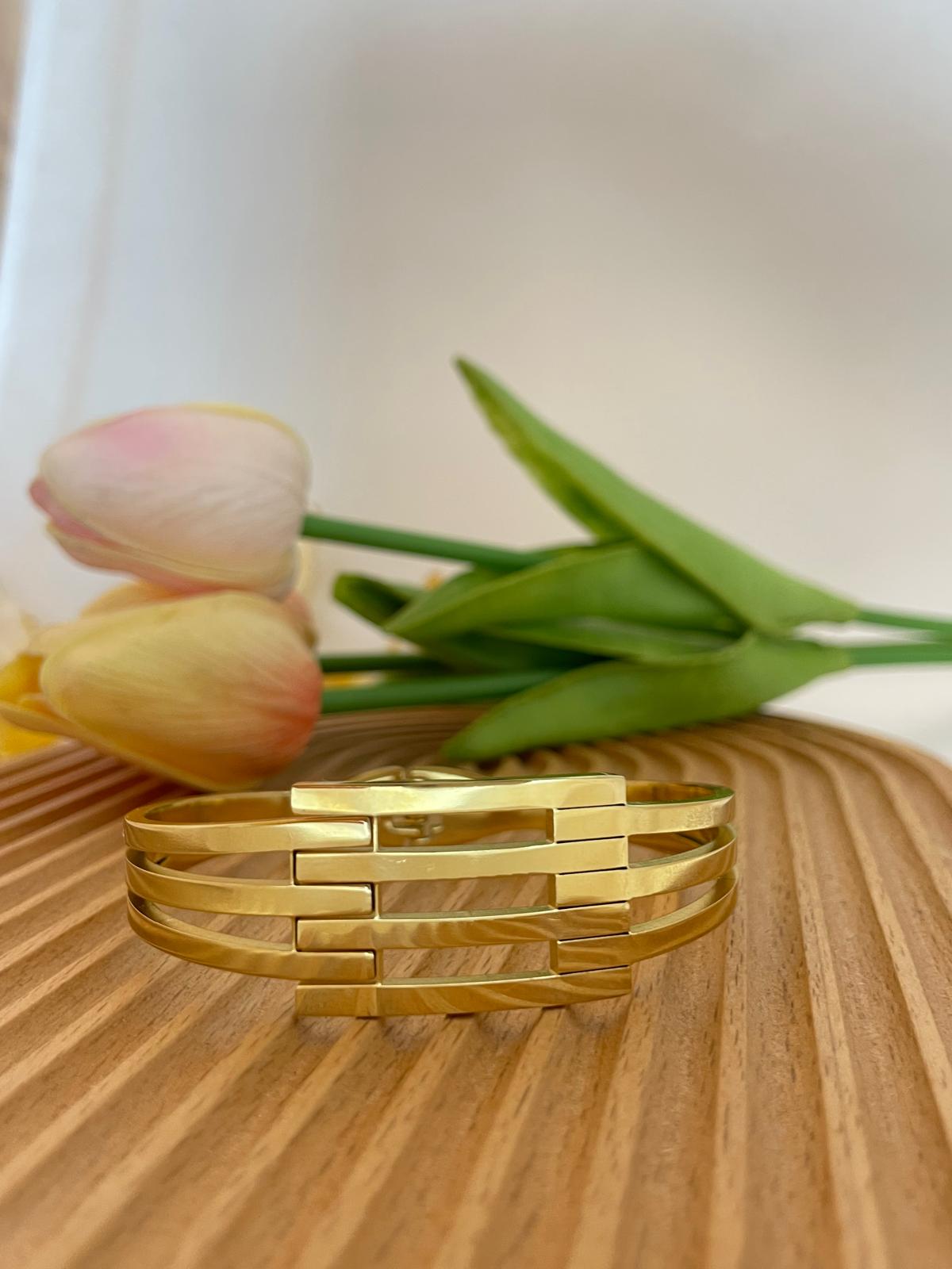 Gold Rengi Kaburga Model Kelepçe