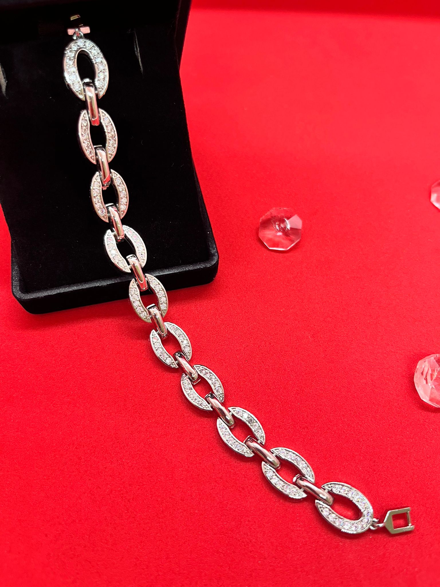 14K  Gümüş Rengİ Oval Taşlı Bleklk