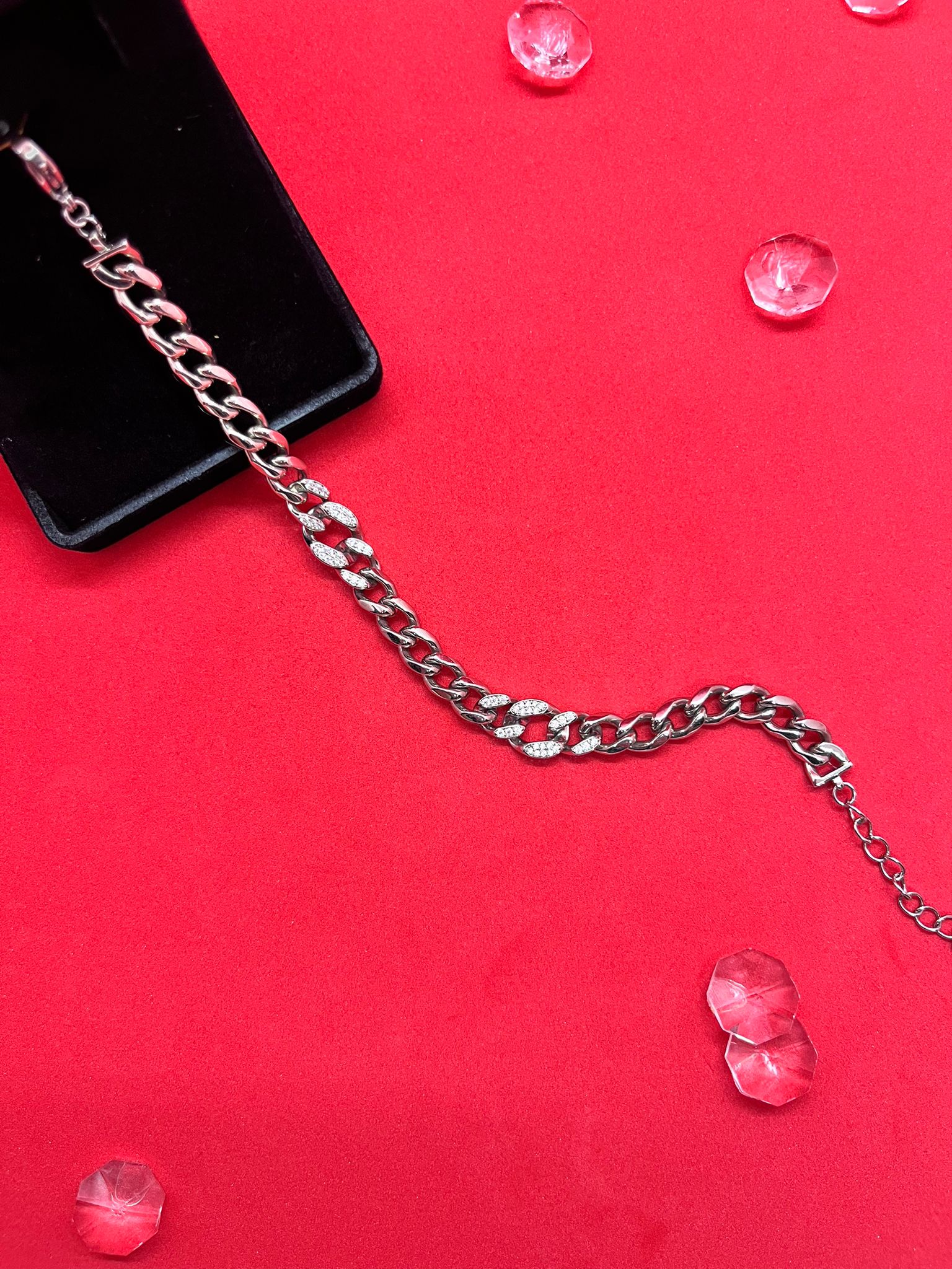 14K  Gümüş Rengİ Zİrkon Taş Detaylı Klasİk Zİncİr Bİleklİk