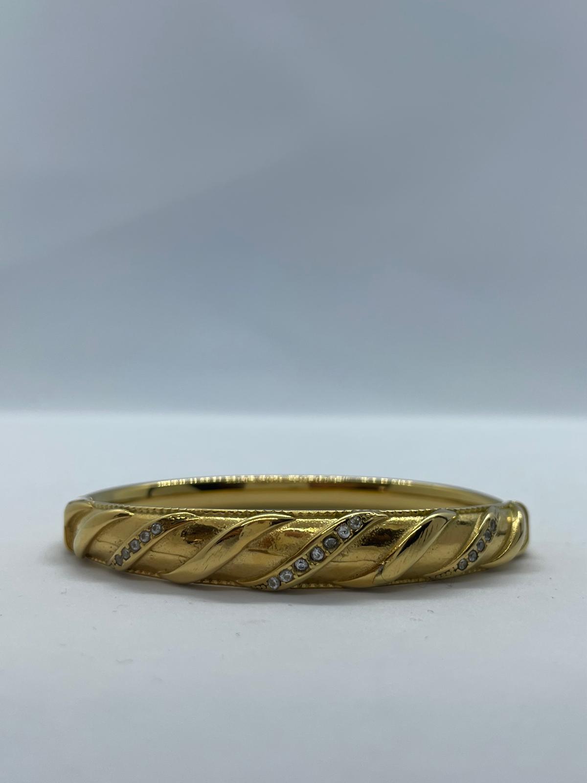 Gold Burgu Model Taş Detay Kelepçe