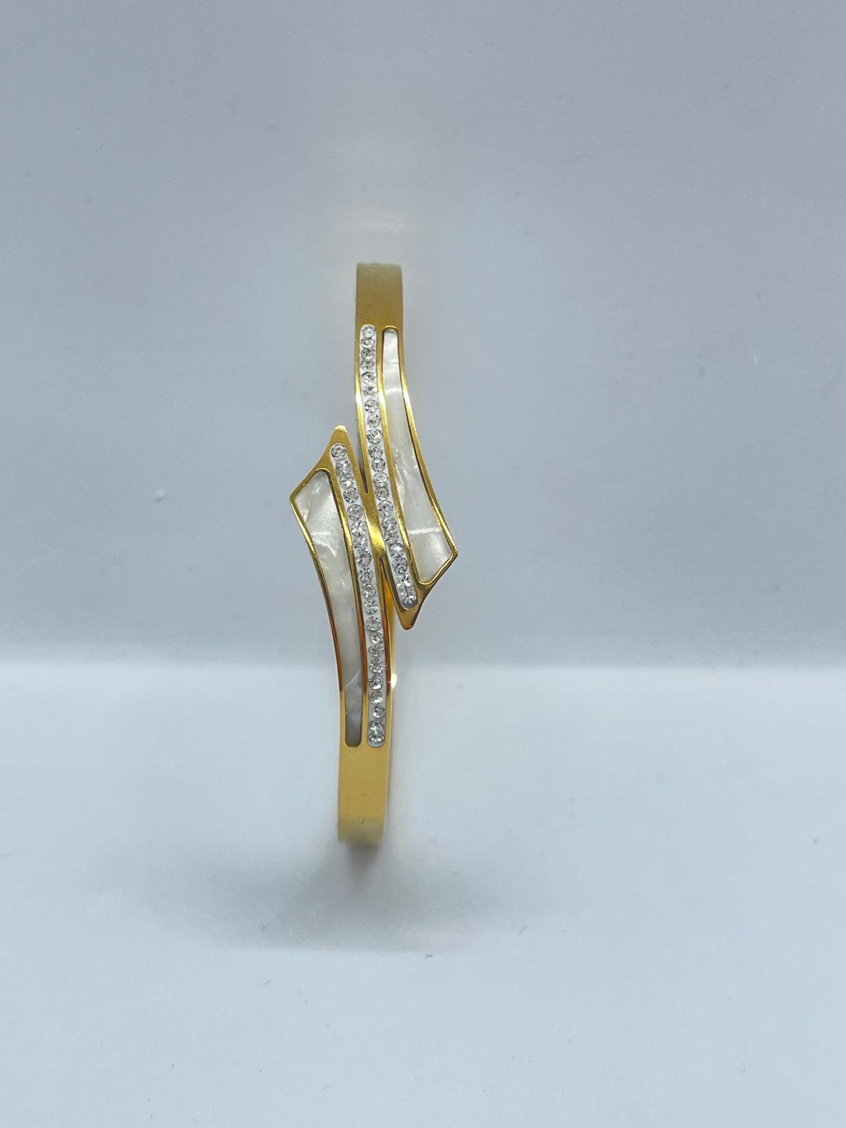 Sedef&Taş Detay Kelepçe