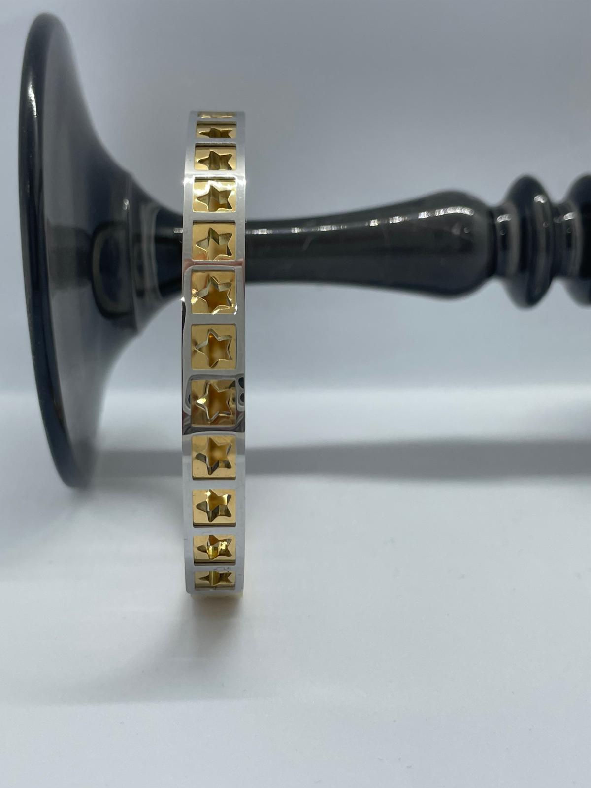 İkİ Renkli Tek Sıra Yıldız  Detay Kelepçe