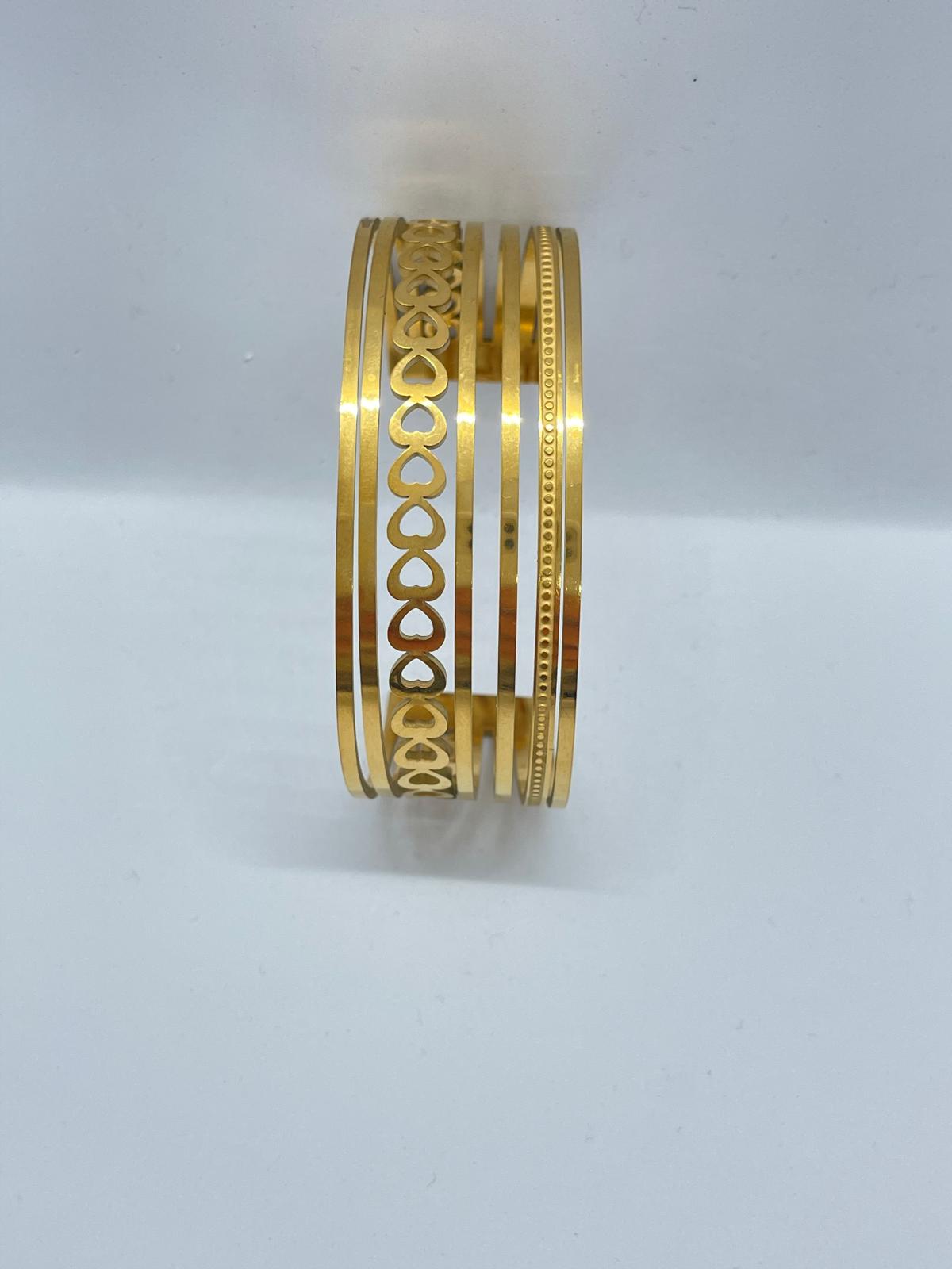 Kalın Kalp Detay Kelepçe