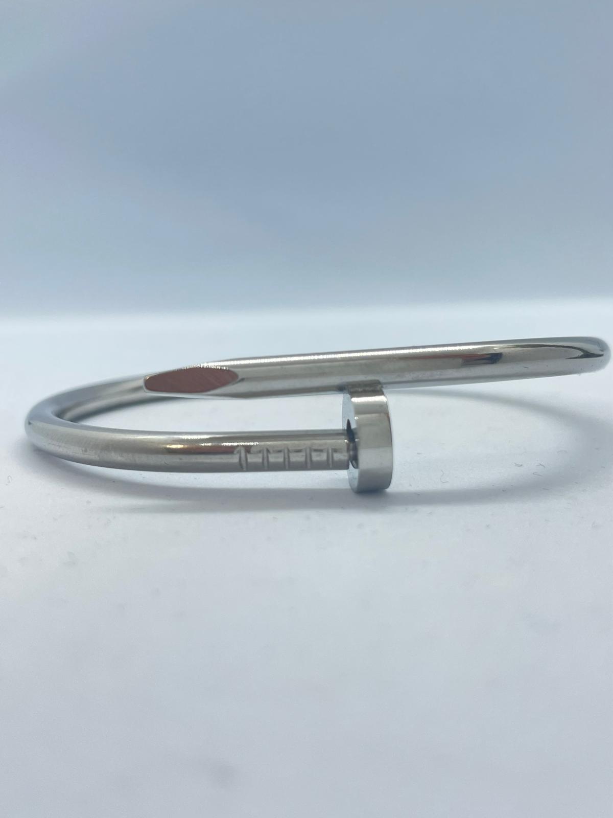 Çivi  Model Çelik Kelepçe