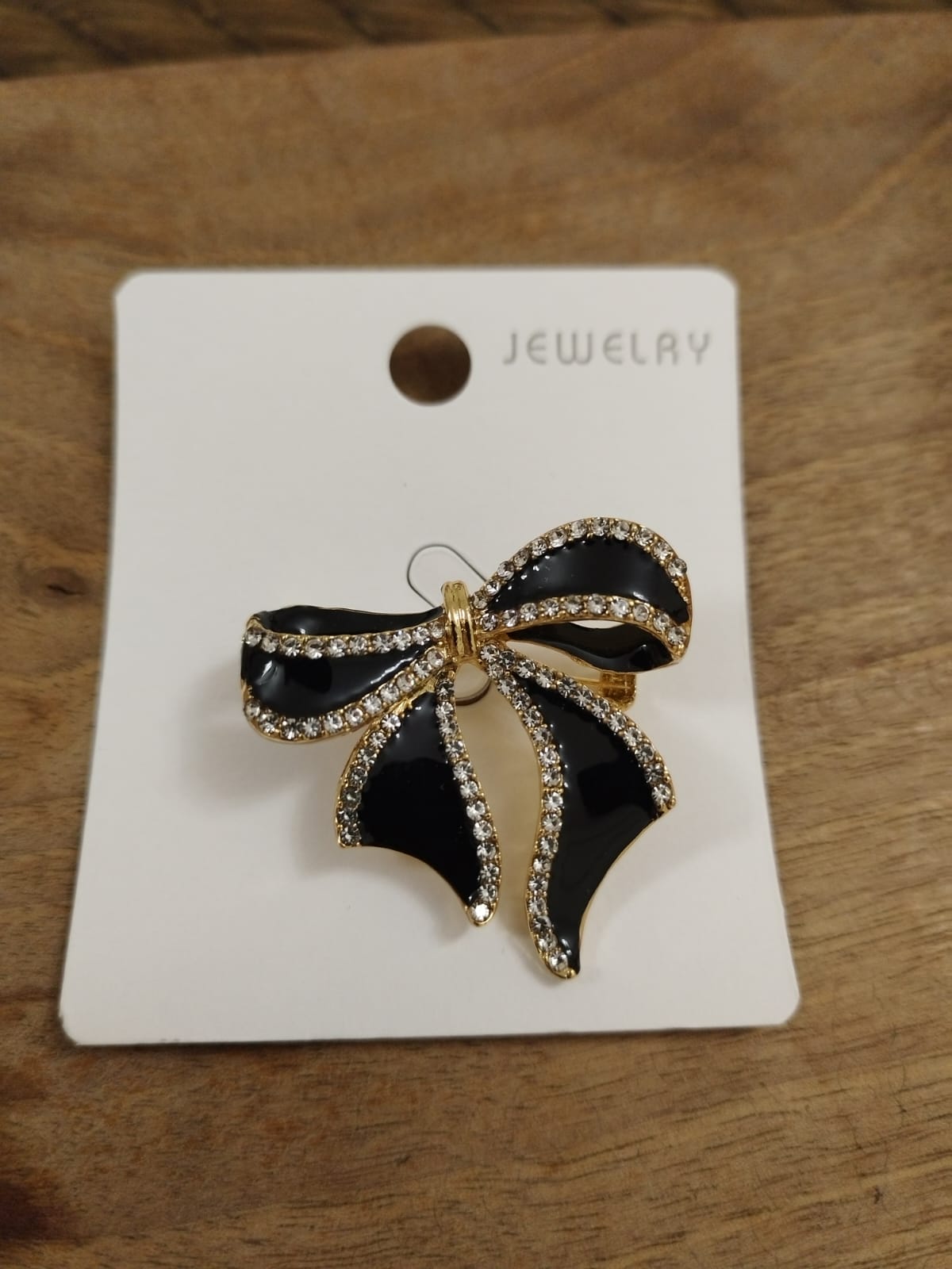 Siyah Taş Detay Kurdela Broş