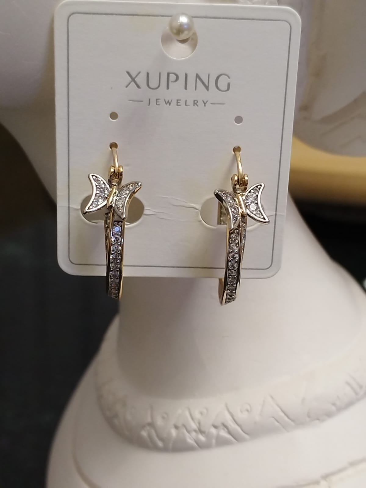 14K Gold Kelebek Detay Taşlı Küpe