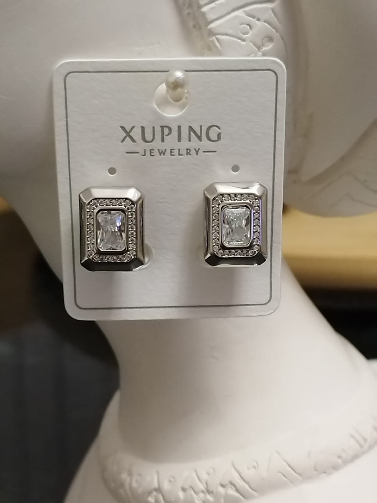 14K Gümüş Rengi Baget Taş Küpe