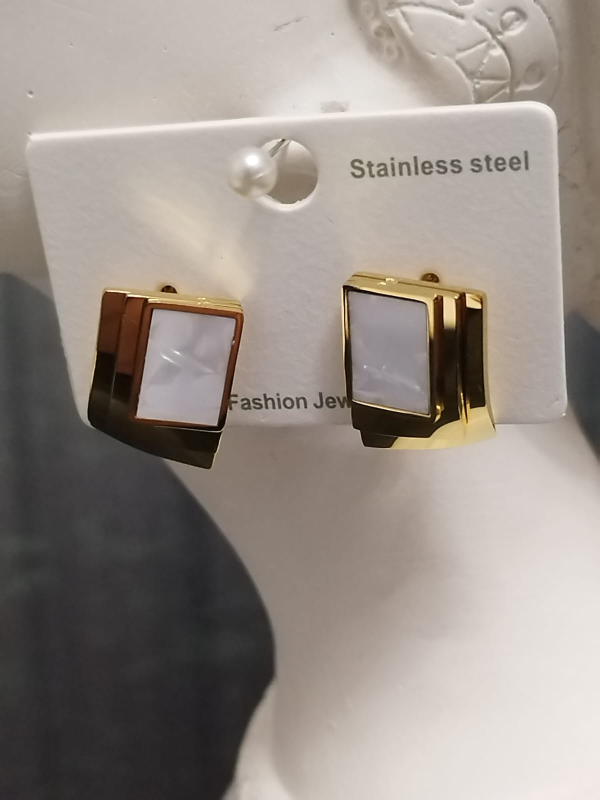 Çelik Sedefli Kare Küpe