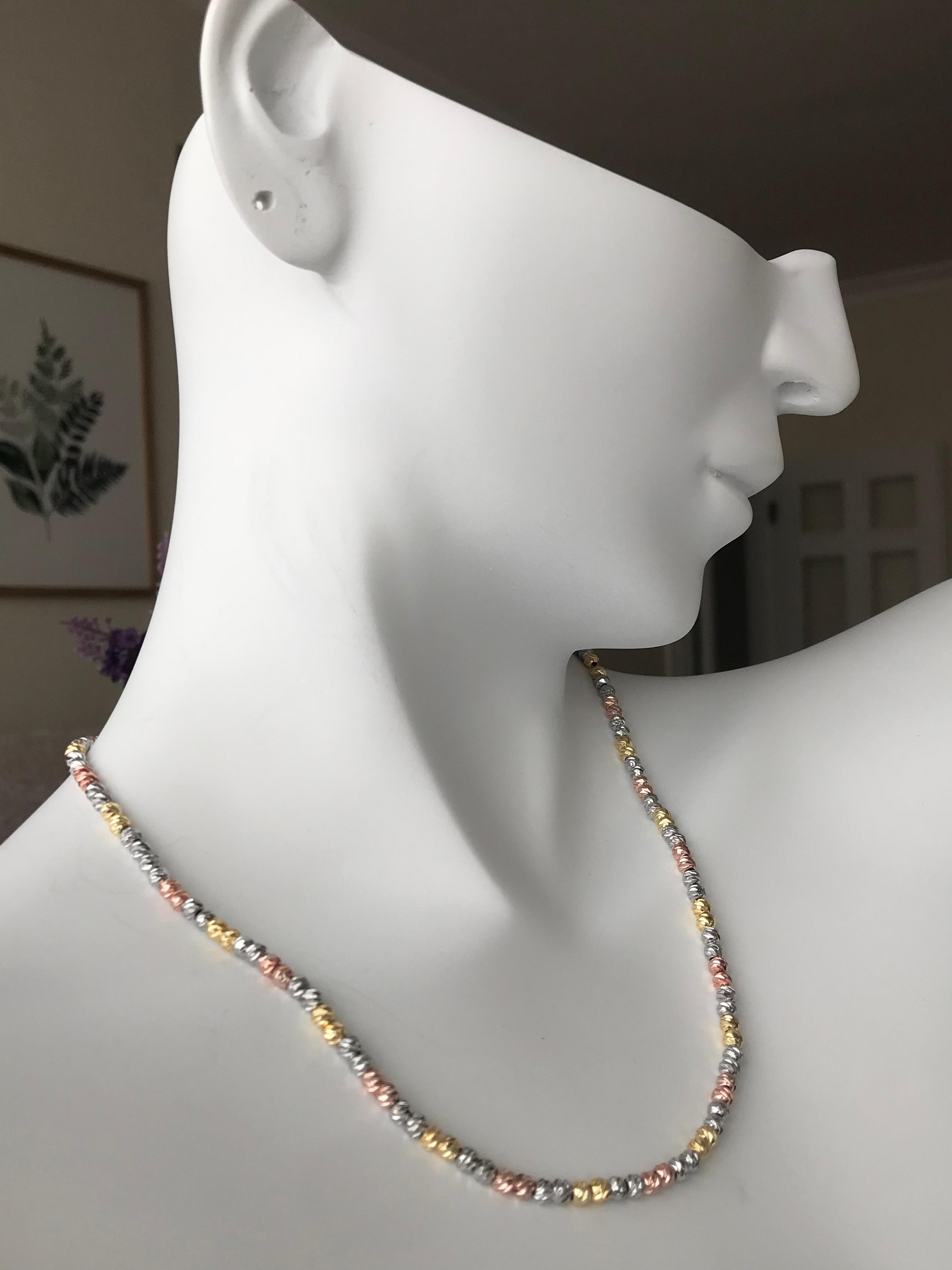 Üç Renk Kısa Dorika Kolye