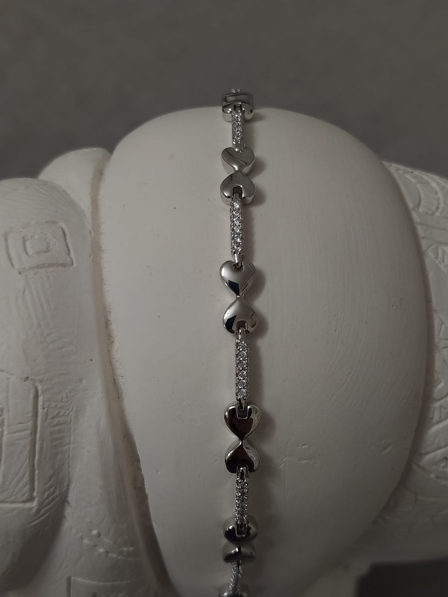 14K Gümüş Renk Kalp Ve Taş Detay Su Yolu Bileklik