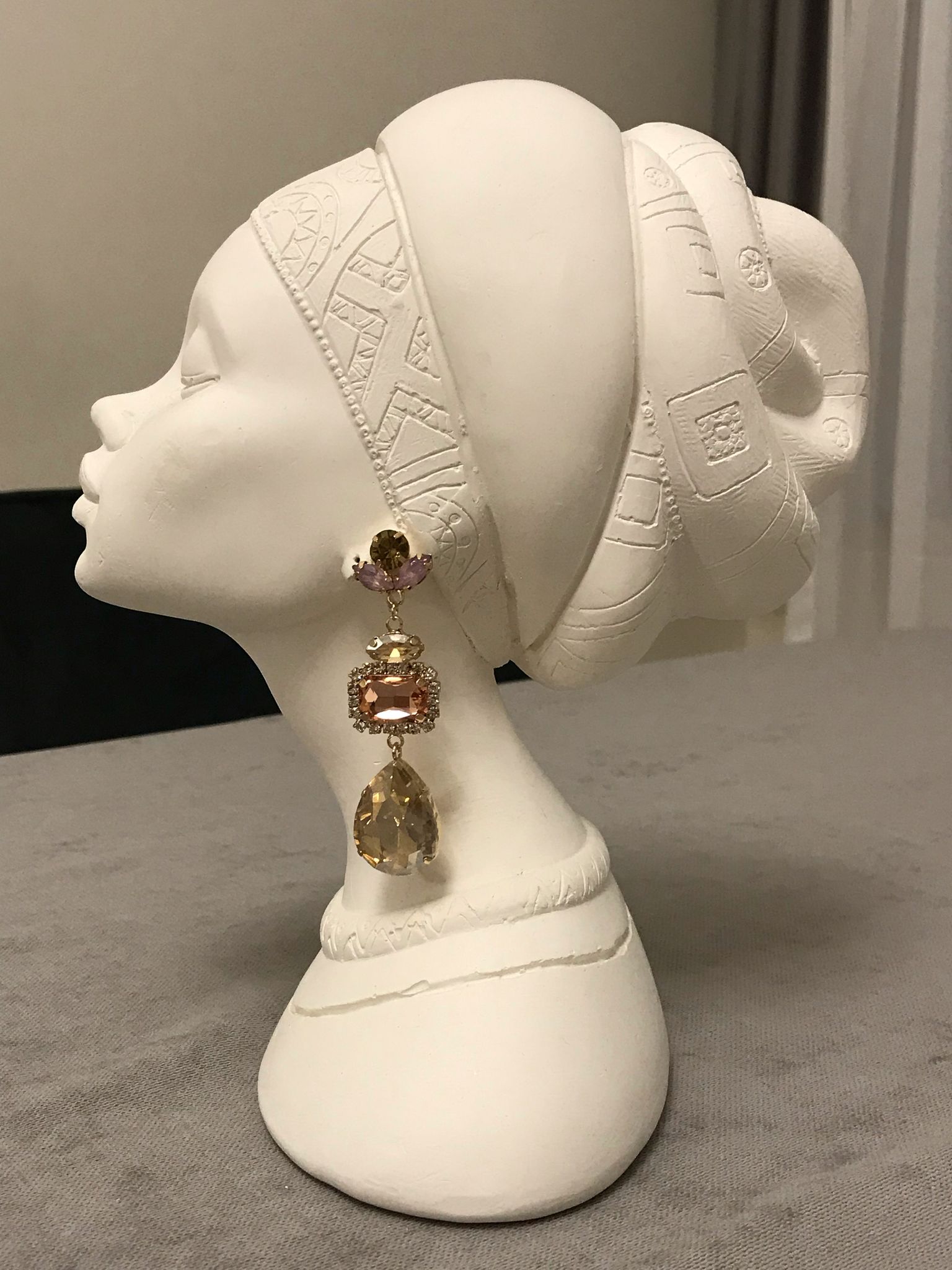 Bal Köpüğü Damla Taş Detay Küpe