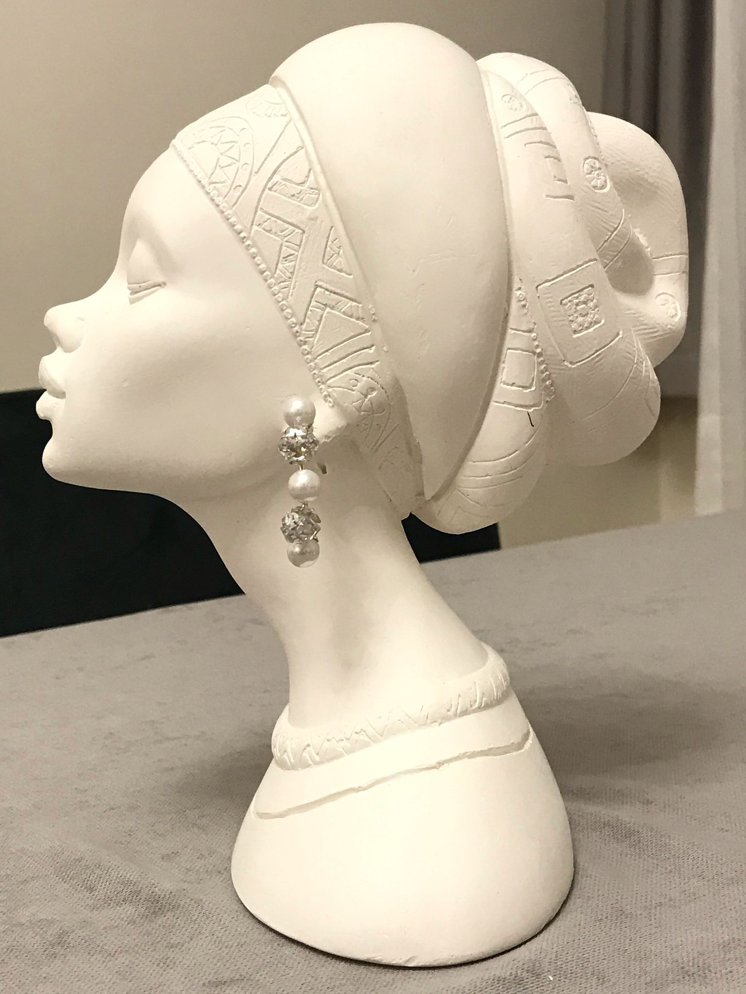 Beyaz Gümüş Yarım Halka Küpe