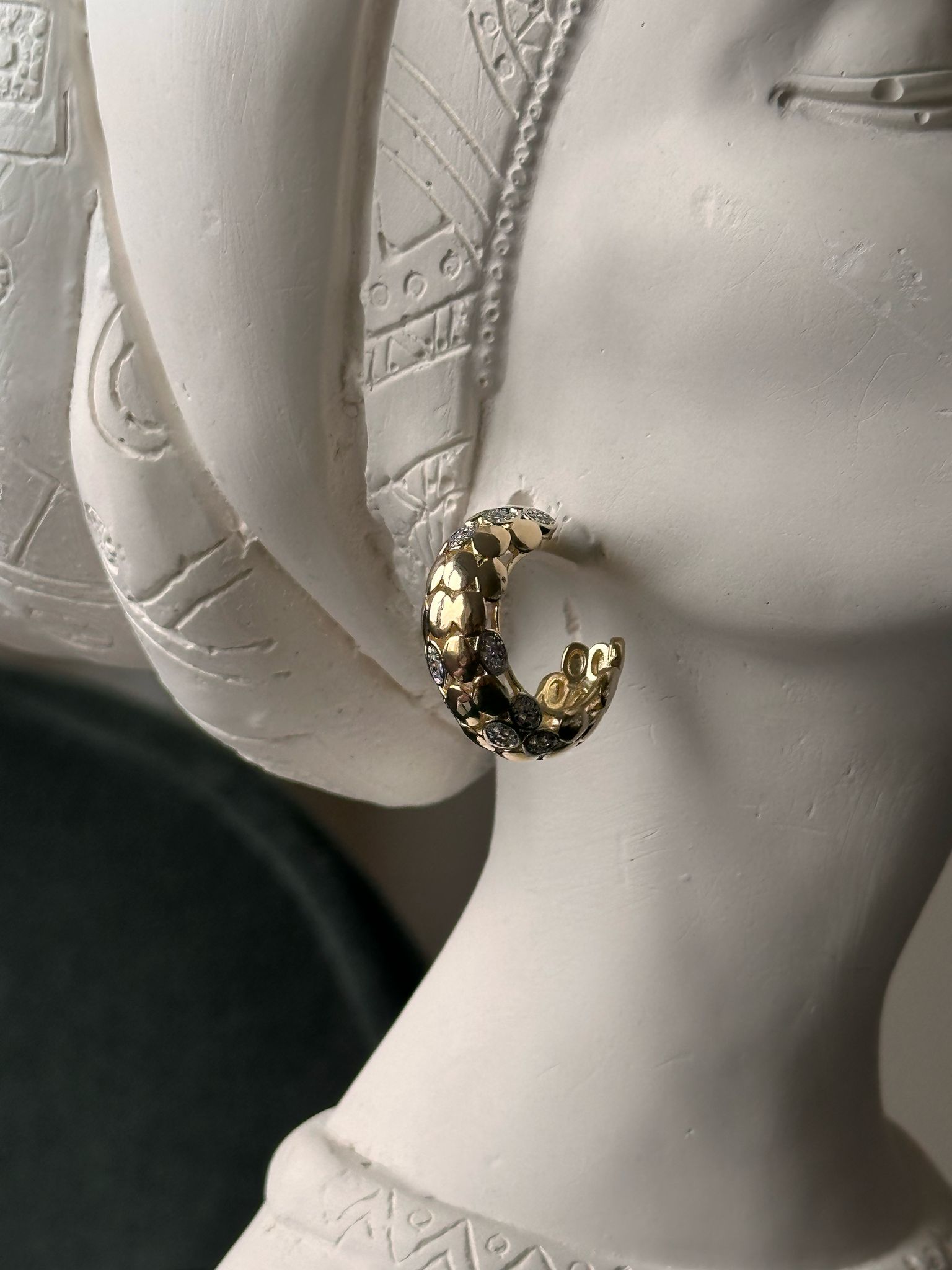 Halka Gold Taş  Detay Küpe