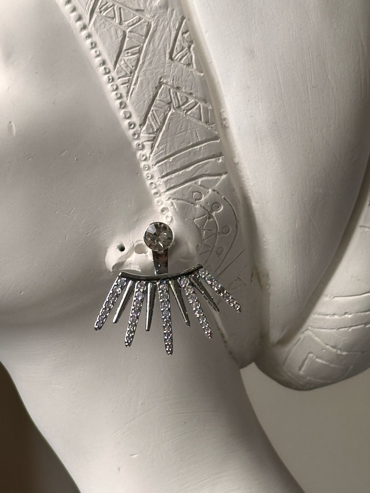 Gümüş Rengi Taşlı  Küpe