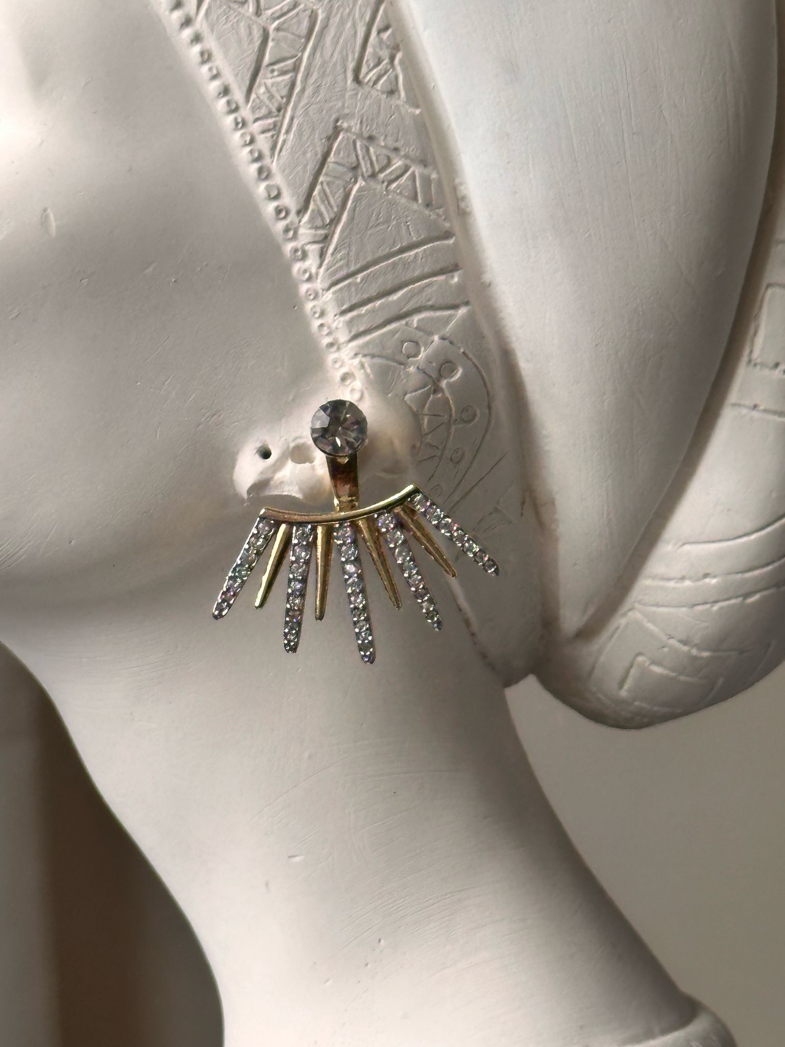 Gold Taş Detay Küpe