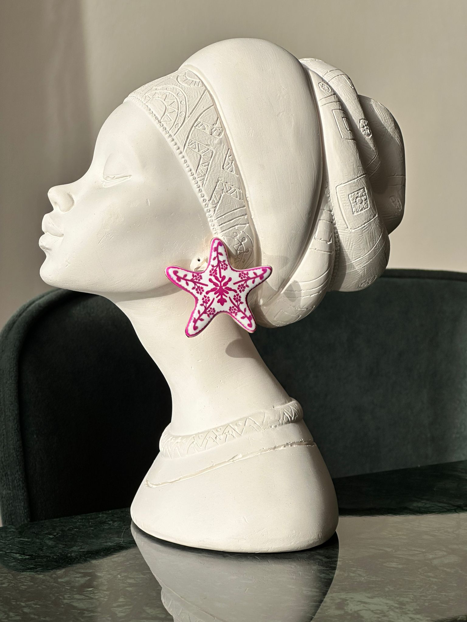 Deniz Yıldızı Etnik Desen Pembe Beyaz Küpe