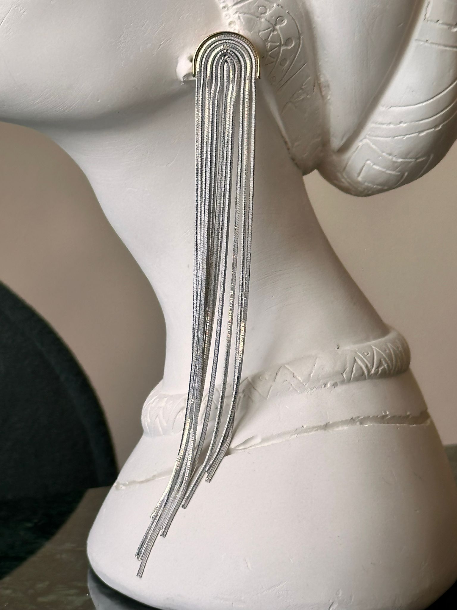 Beyaz Gold Sarkıtmalı Küpe