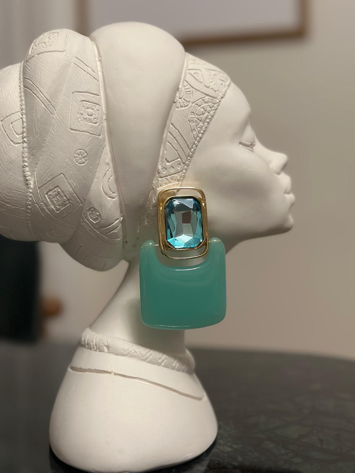 Mint Yeşili Büyük Taş Detay Küpe