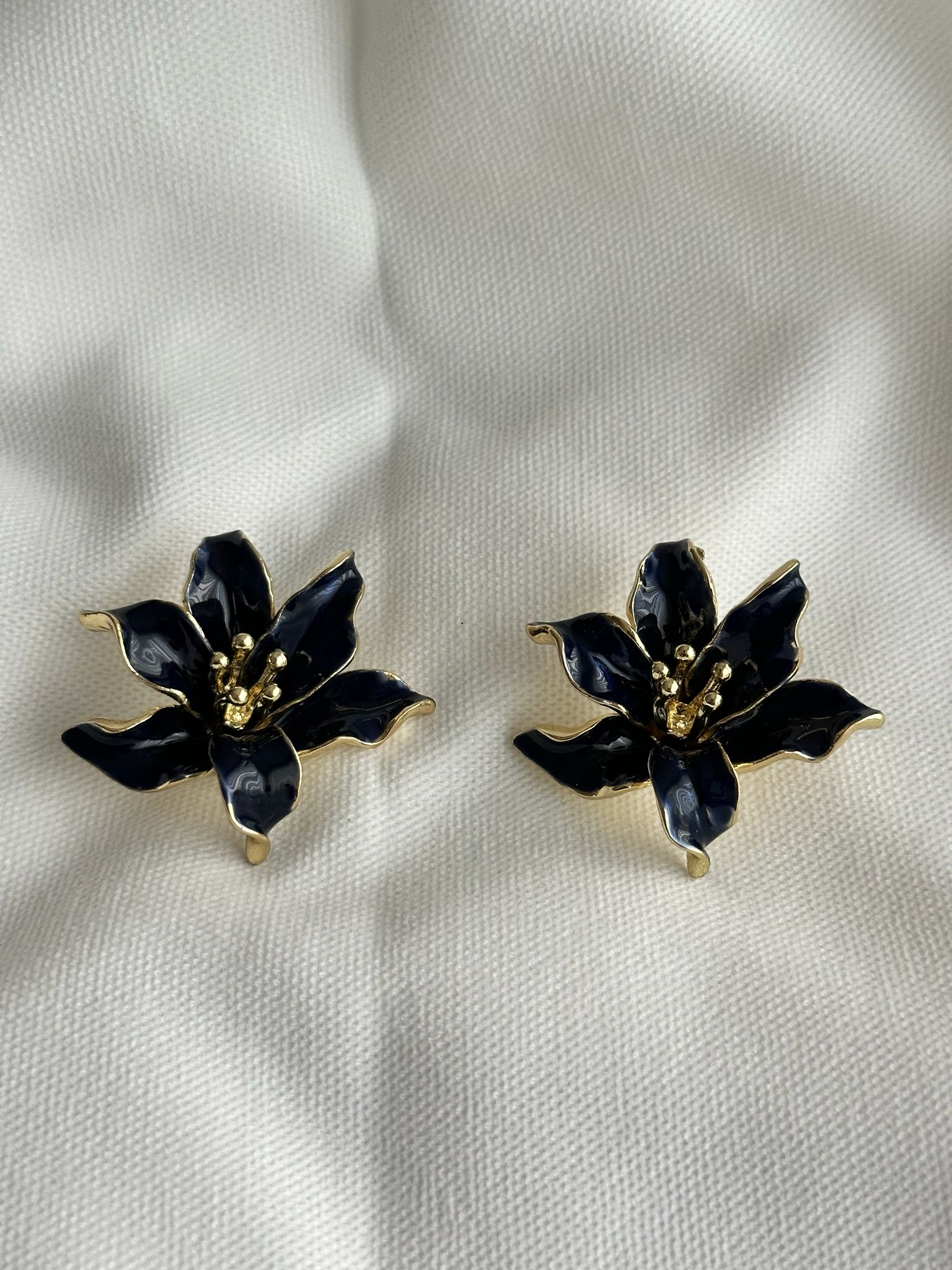 Çiçek Küpe Siyah Gold