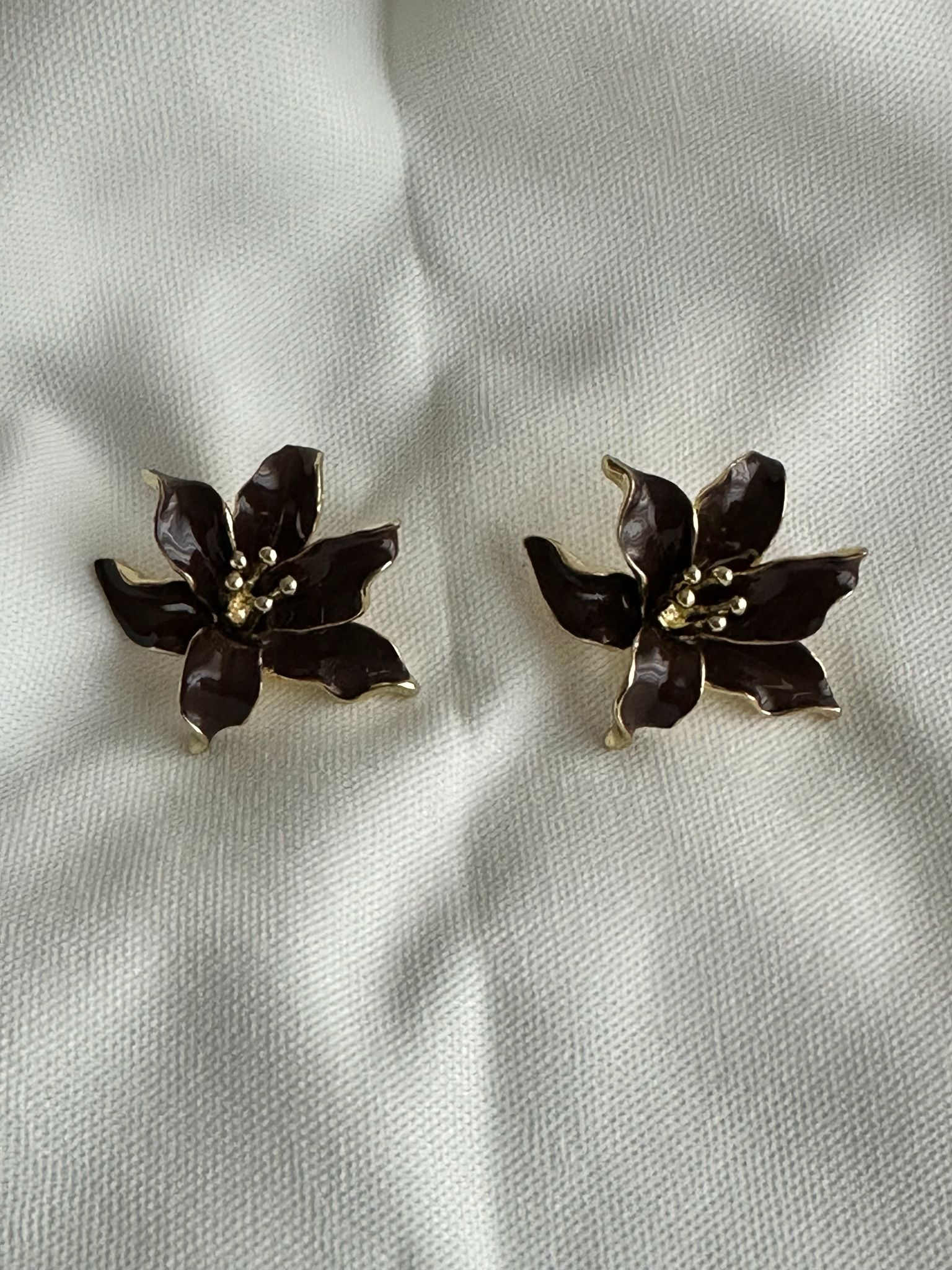 Çiçek Küpe Koyu Kahve