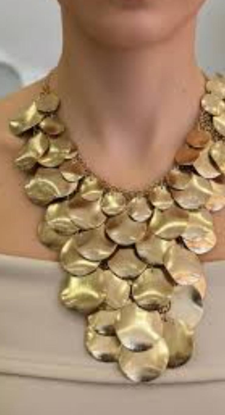 Şaşa Gold Pullu Kolye