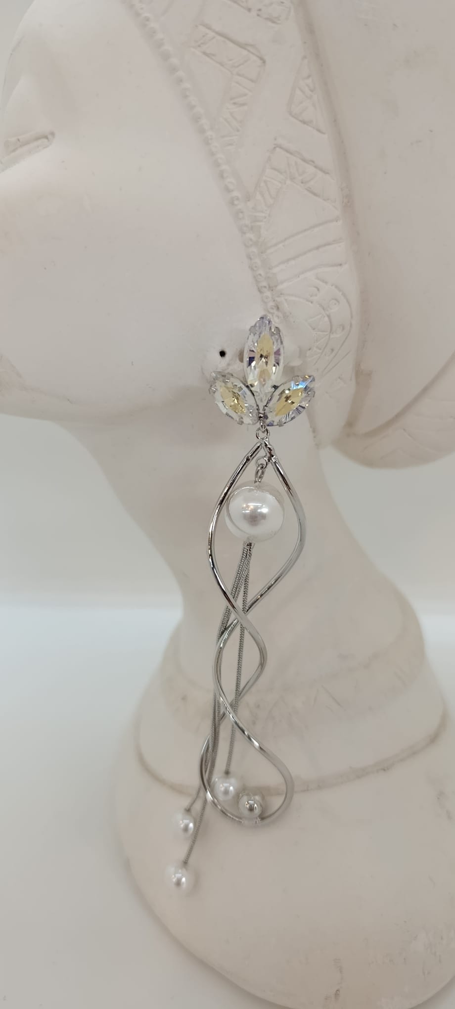 İnci Detay Gümüş Renk Sarkıtmalı Küpe