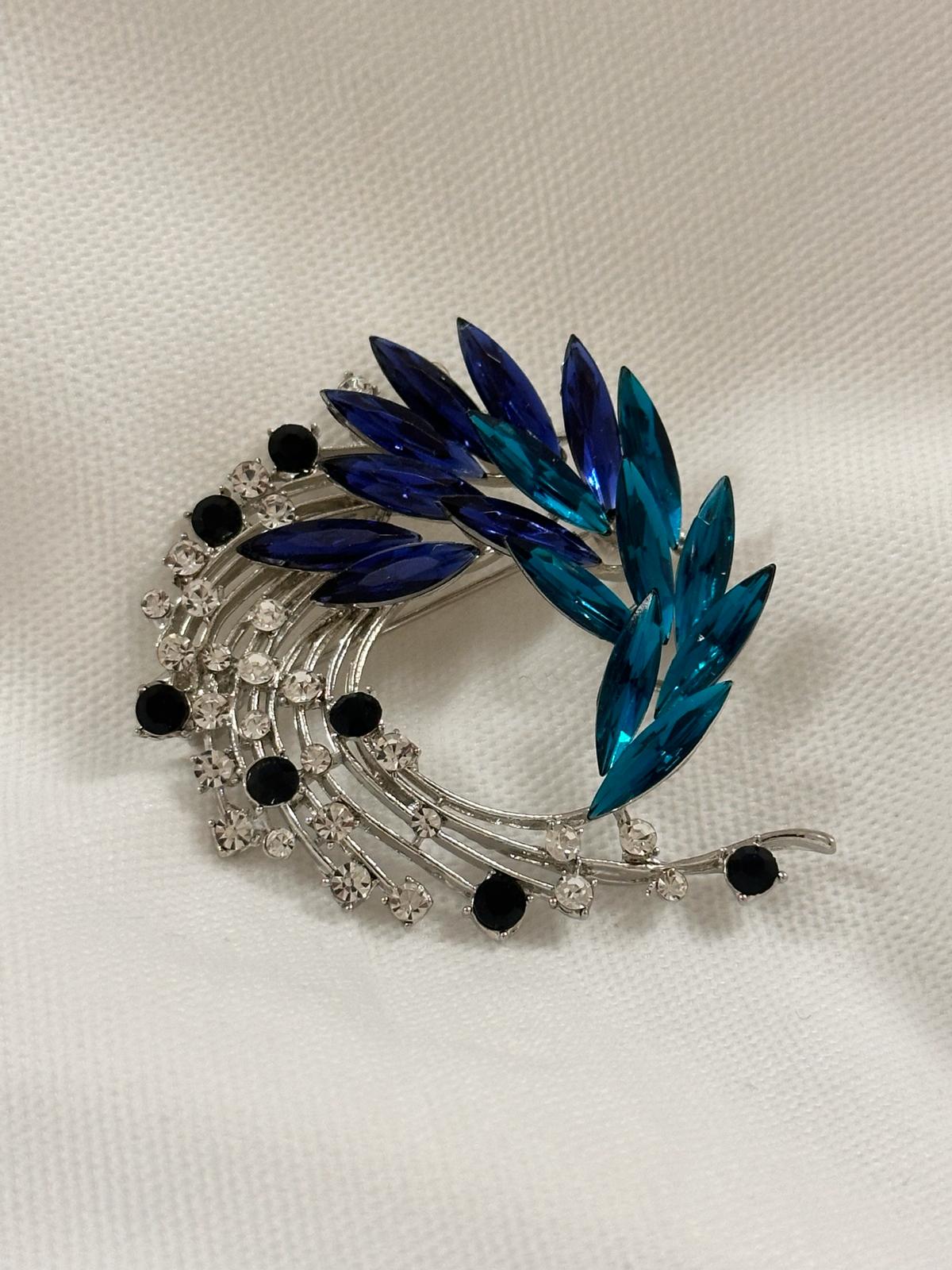 Yaprak Motifli Yarım Ay Broş