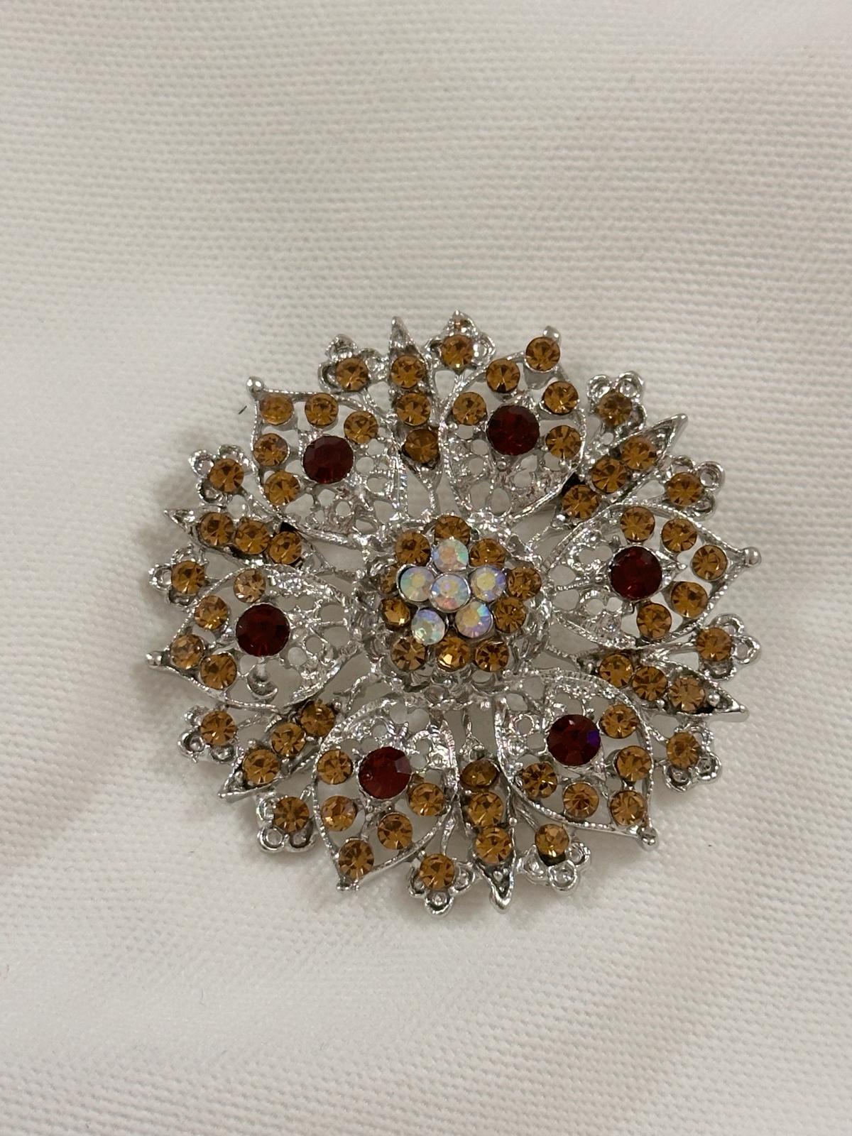 Kehribar Renkli Işıltı Taşlı Çiçek Broş