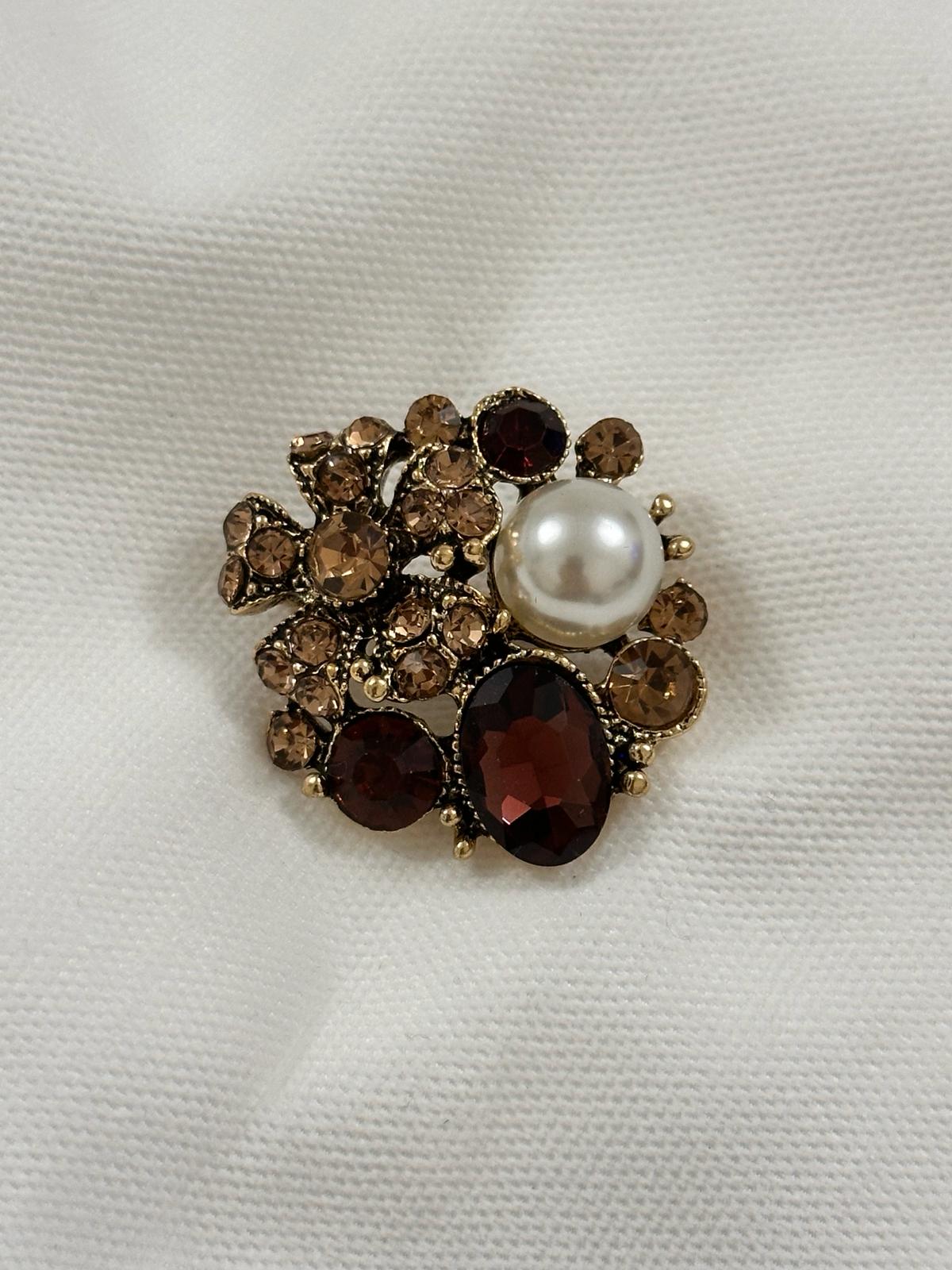 Vintage Tarzı İnci ve Kehribar Tonlu Broş