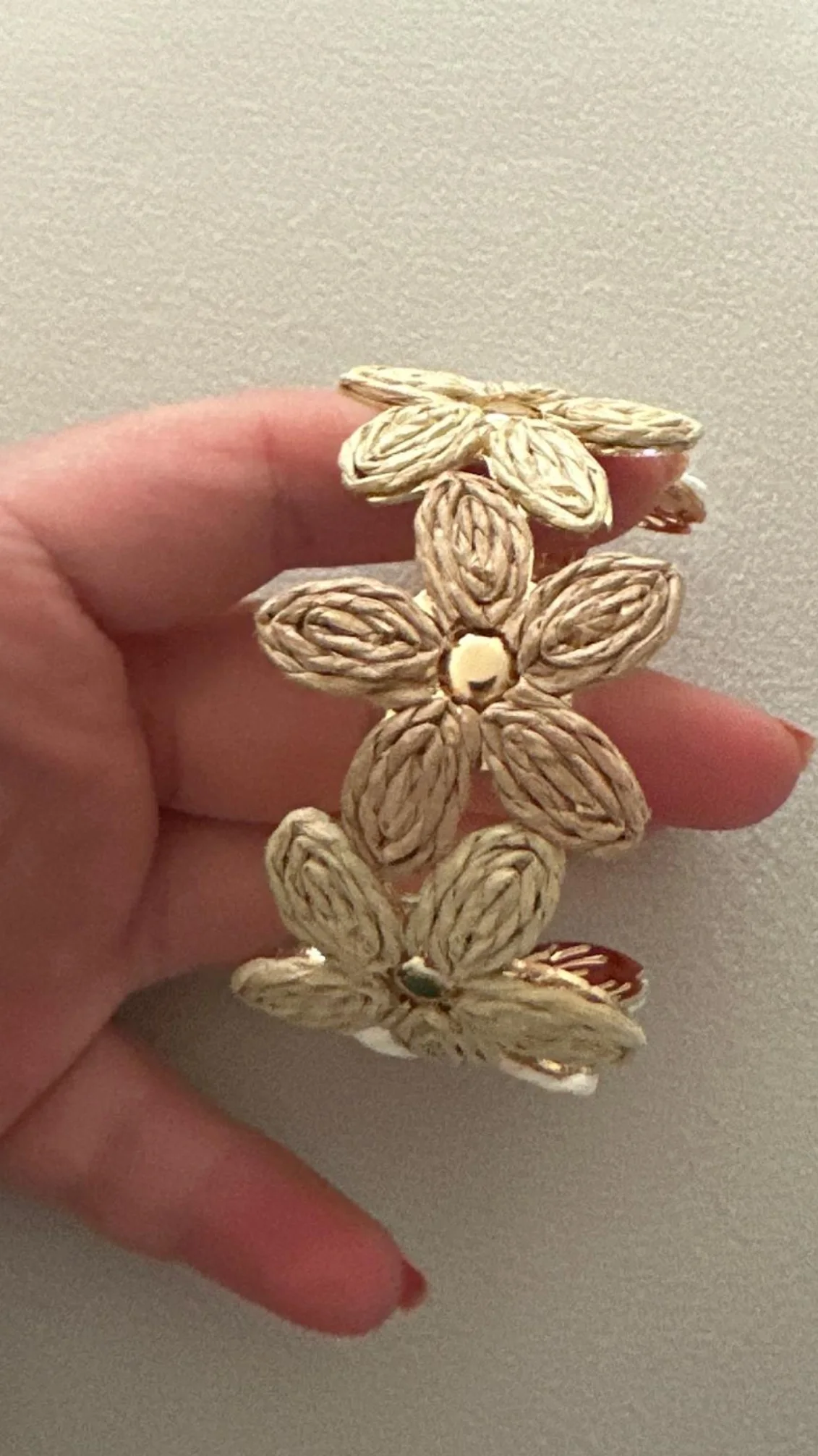 Hasır Çiçekli Kelepçe Kahve